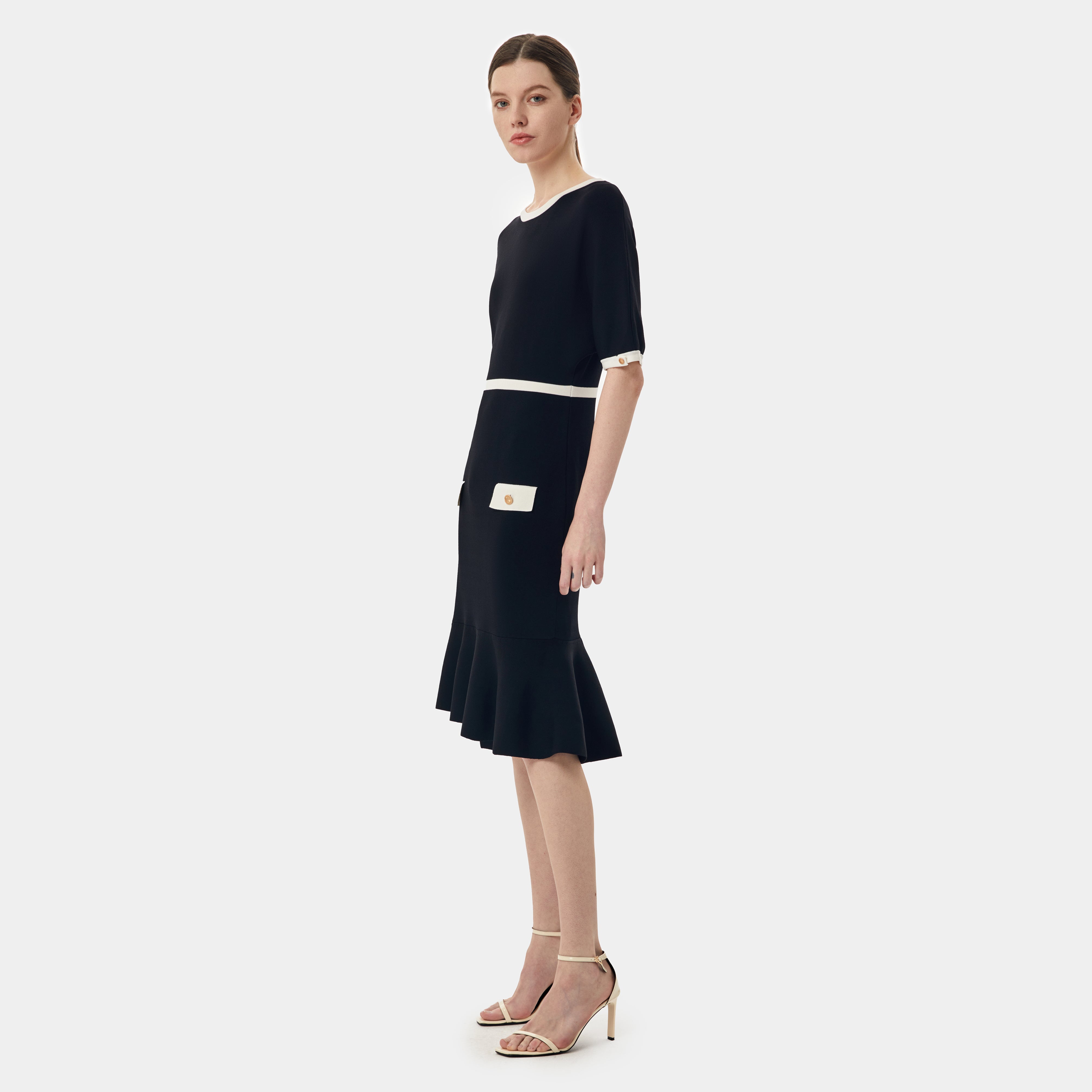 Knitted Midi Dress With Contrast Piping In Black