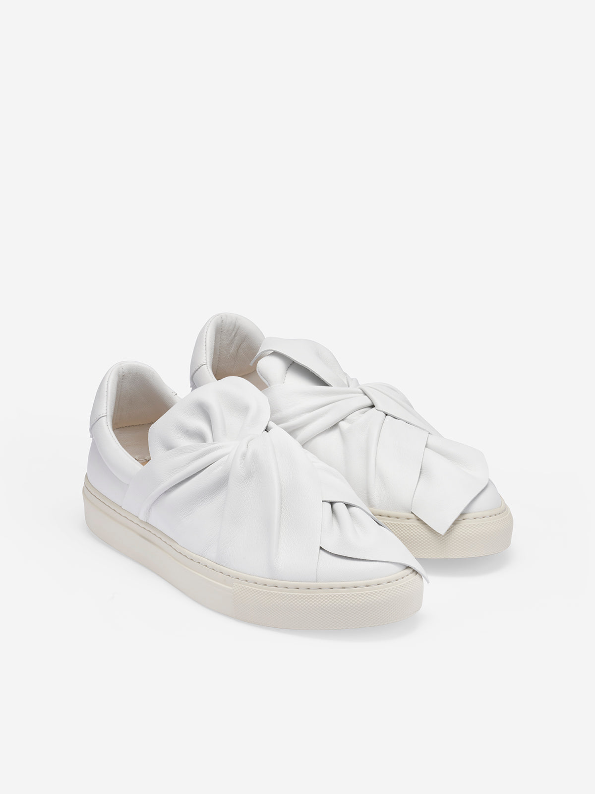 Bee Sneakers In White