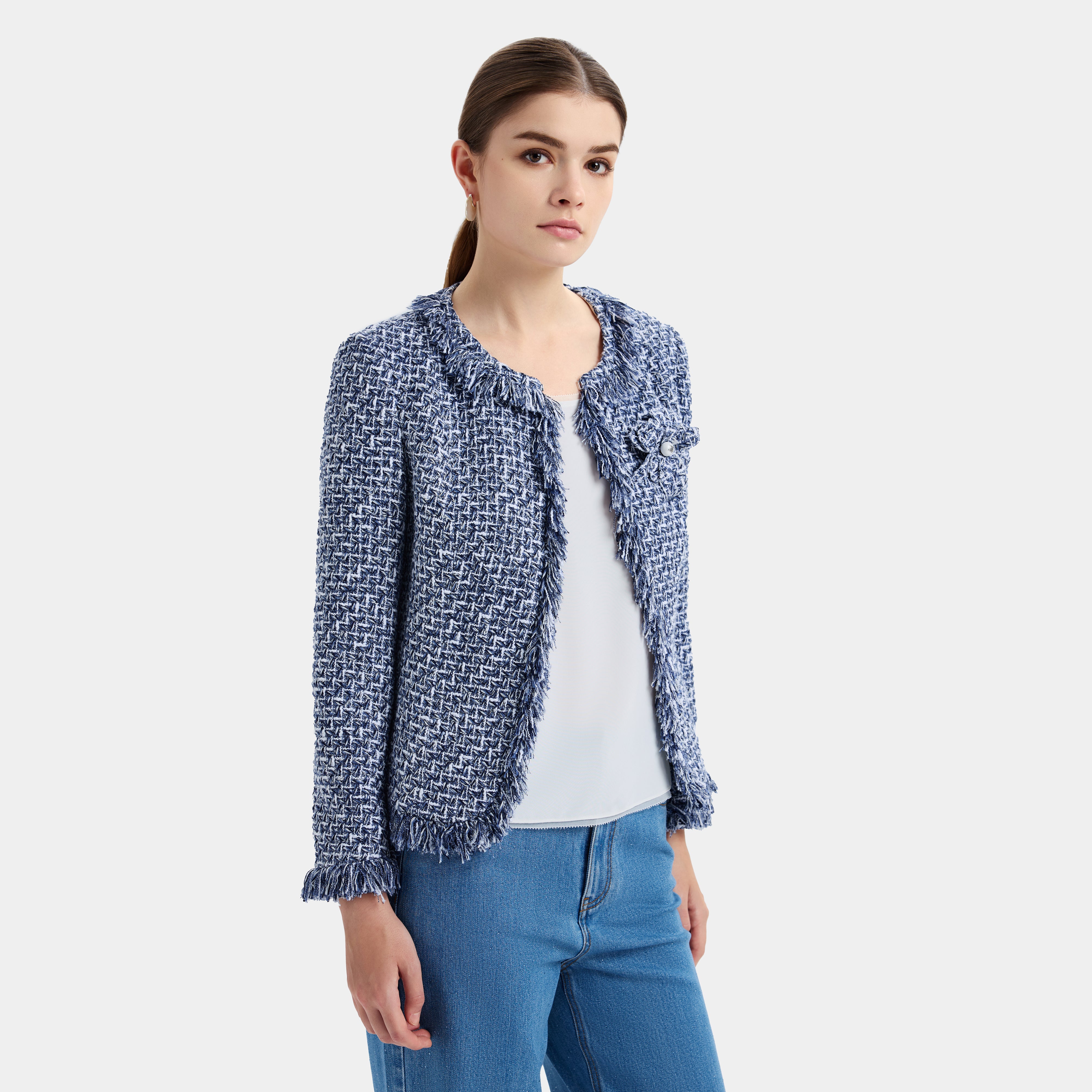 CHIC VIOLET TWEED JACKET, A VIBRANT TOUCH OF ELEGANCE