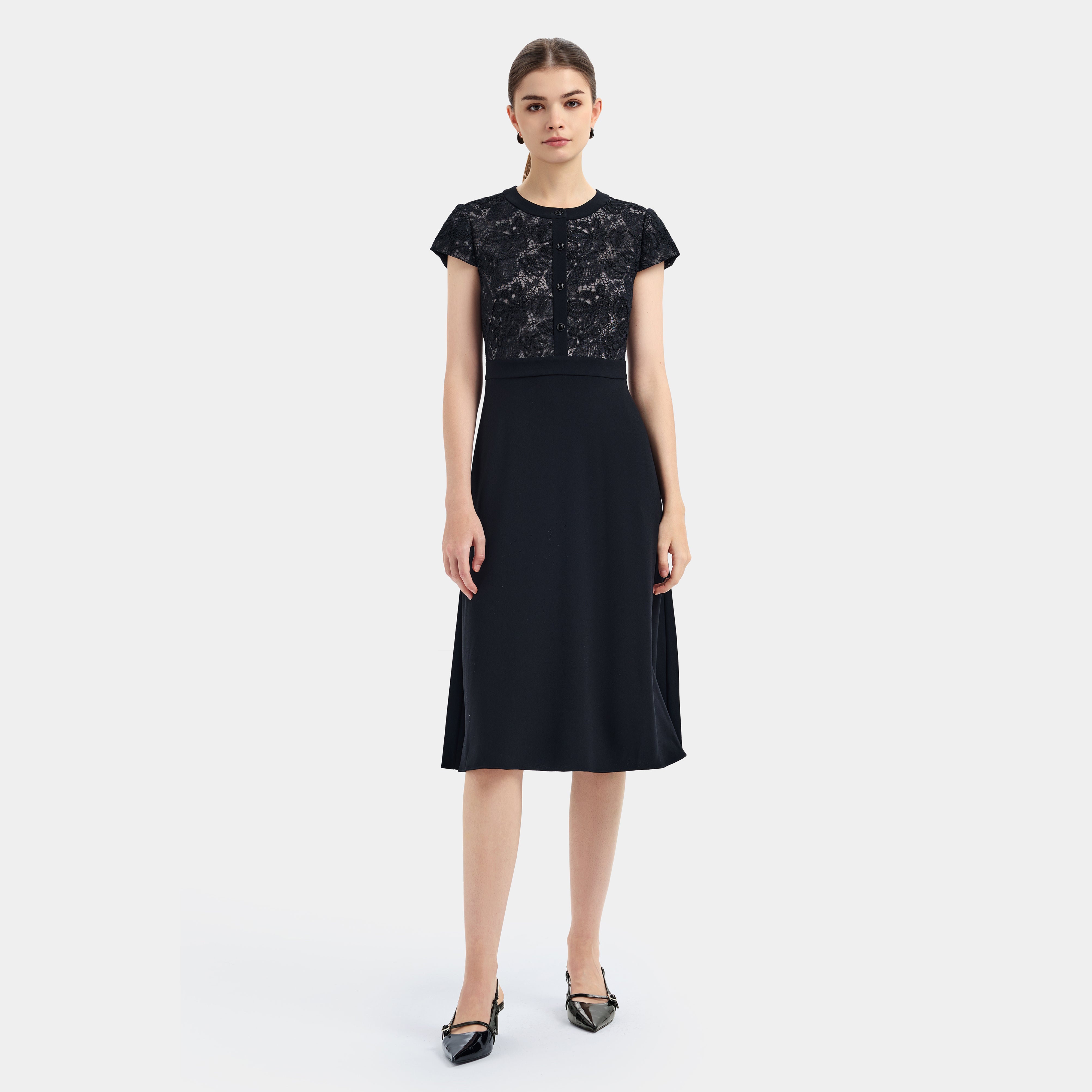 EXQUISITE BLACK LACE TULLE DRESS, A PERFECT BLEND OF ELEGANCE AND CHARM