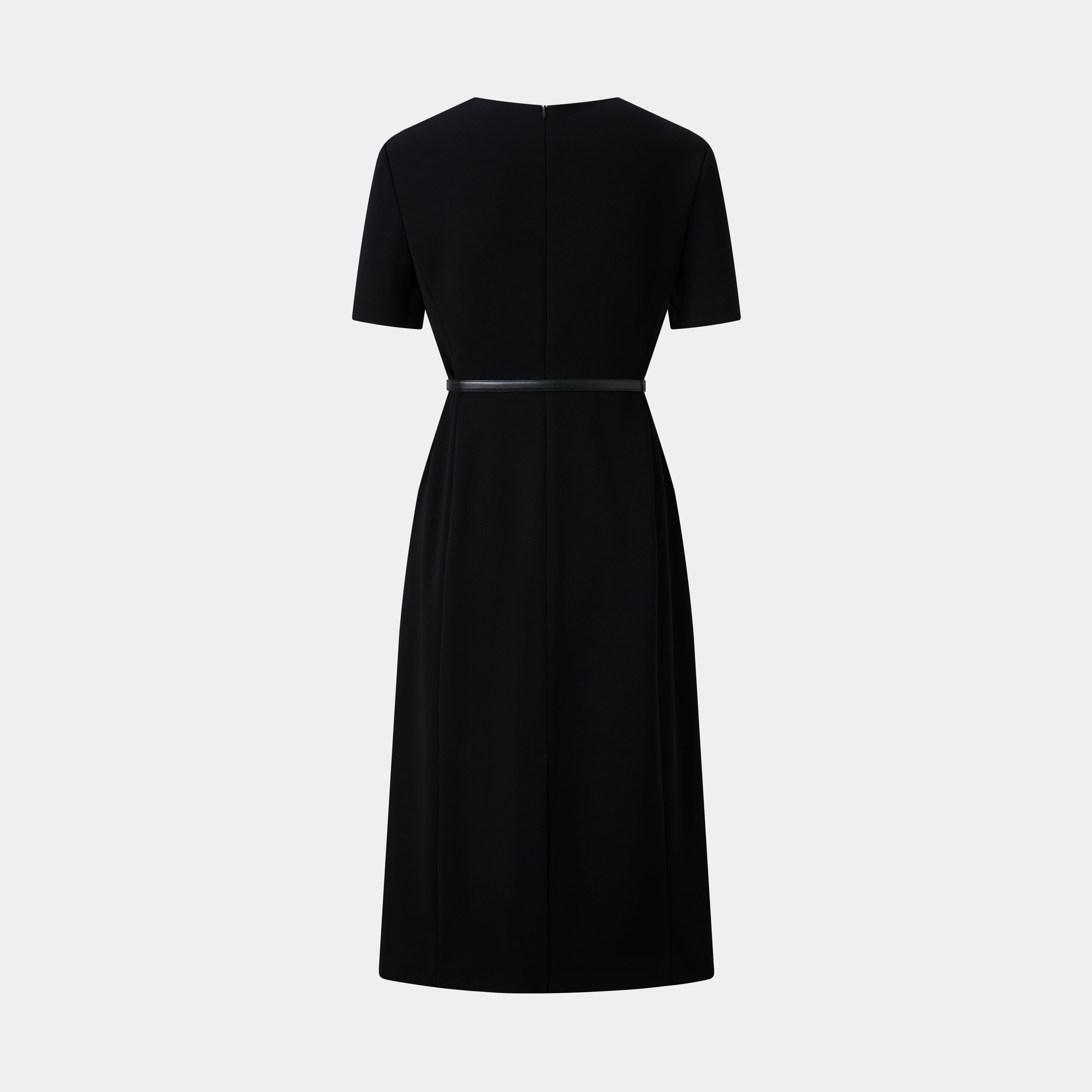 CLASSIC ESSENTIAL LITTLE BLACK DRESS, WITH WHITE CONTRAST Ports1961 CLASSIC ESSENTIAL LITTLE BLACK DRESS, WITH WHITE CONTRAST Ports1961