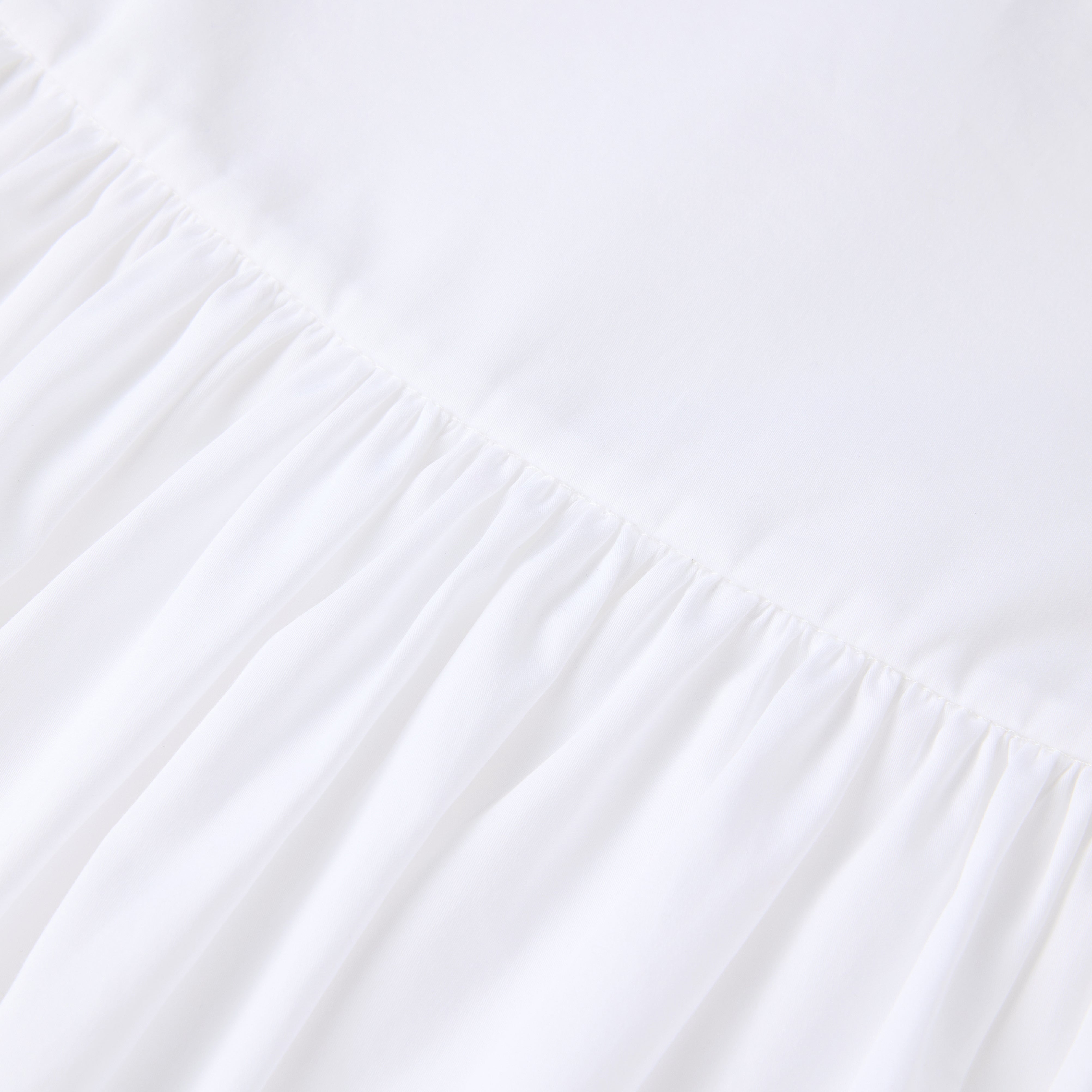 SERENE WHITE PLEATED SKIRT