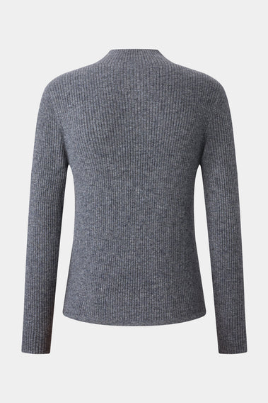 ELEGANT TURTLENECK SWEATER
