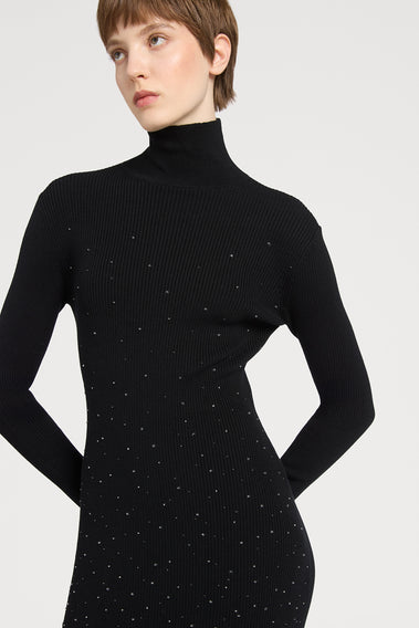 ELEGANT BLACK DRESS WITH SHIMMERING SILVER DOTS