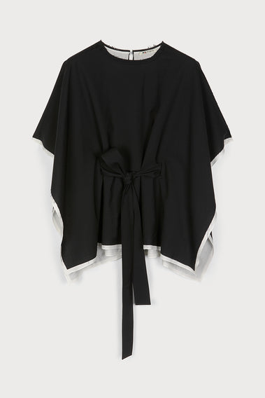 CHIC BLACK CAPE