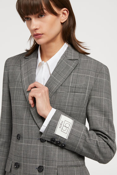 TIMELESS MODERNITY BLAZER