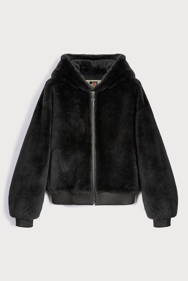 EMBODYING CONTEMPORARY COAT