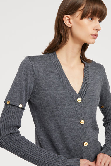 CARDIGAN WITH DETACHABLE DESIGN FOR FLEXIBILITY
