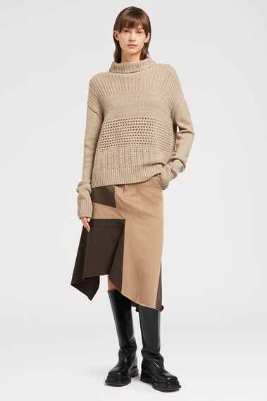 SOPHISTICATED CASHMERE KNITWEAR PIECE