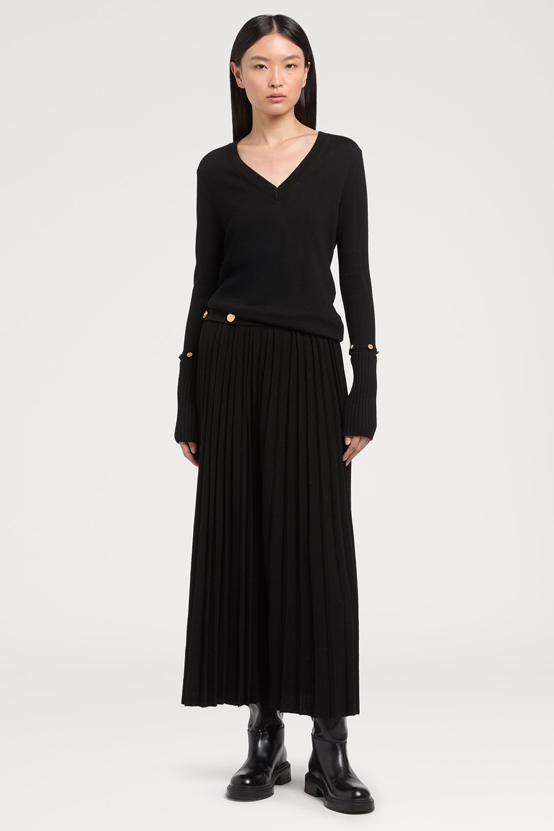 STYLISH AND FUNCTIONAL KNITWEAR