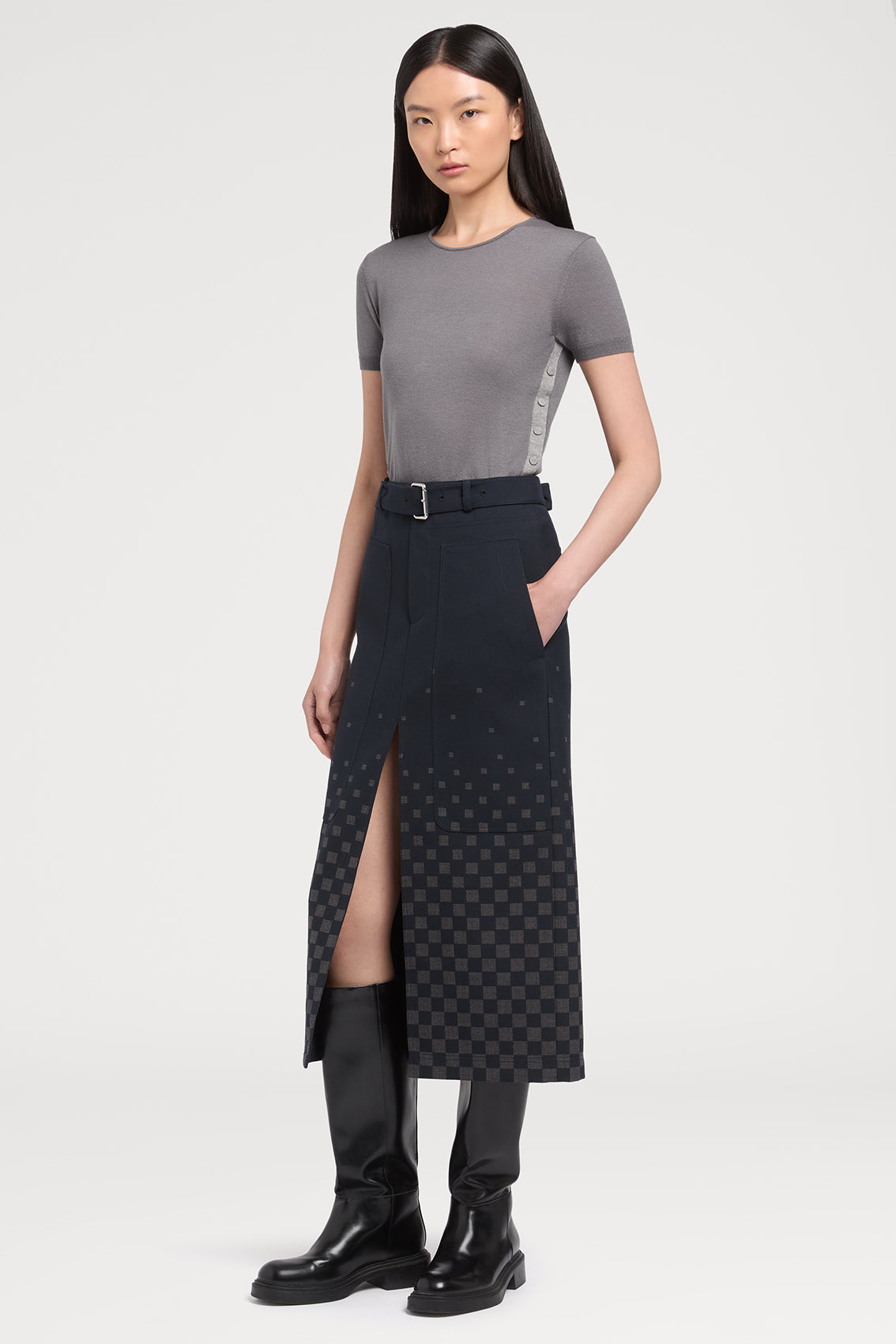 MODERN ELEGANCE EMBODIED SKIRT