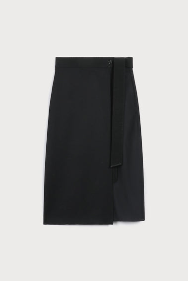 REDEFINING BASIC BLACK SKIRT