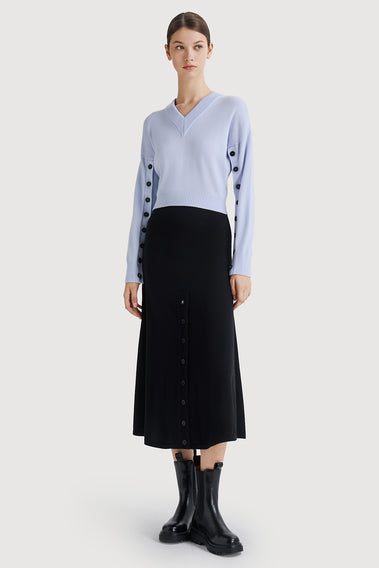 Cozy Knitwear with Contrast Buttons at Sleeves