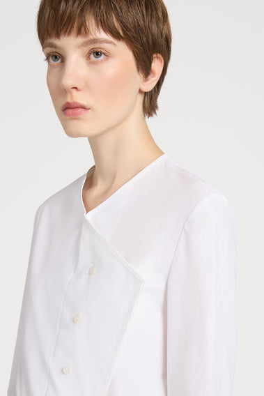 SOPHISTICATED WHITE BUTTON-UP SHIRT