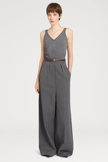 CHIC GREY CROPPED TOP WITH V-NECKLINE