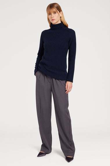 NAVY BLUE CLASSIC TURTLENECK SWEATER