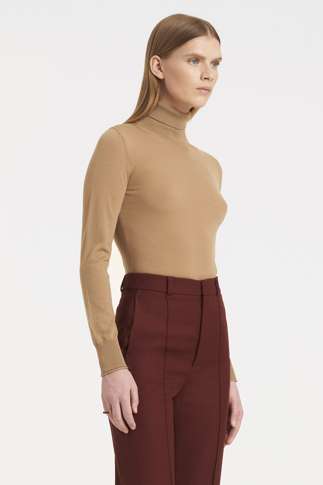 Tissue Knit Turtleneck In Light Camel